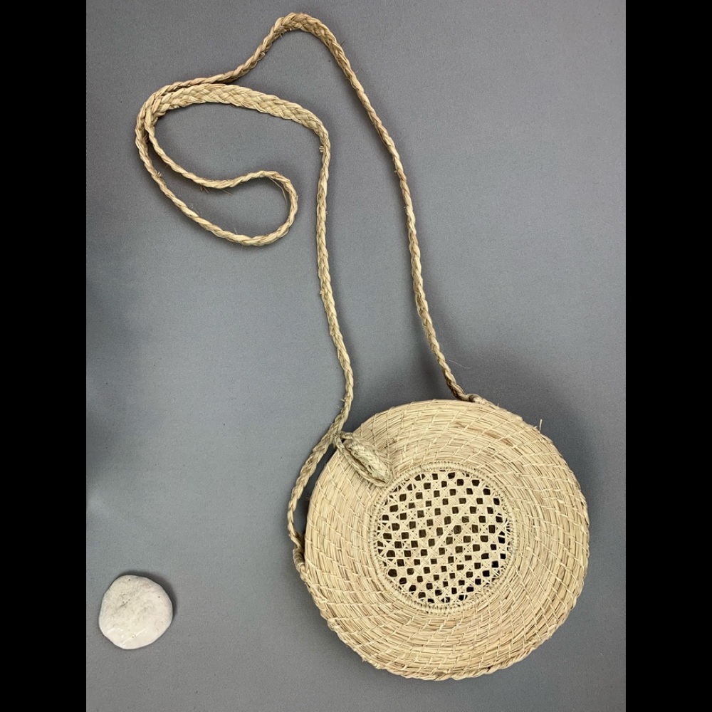 Round Straw crossbody bag